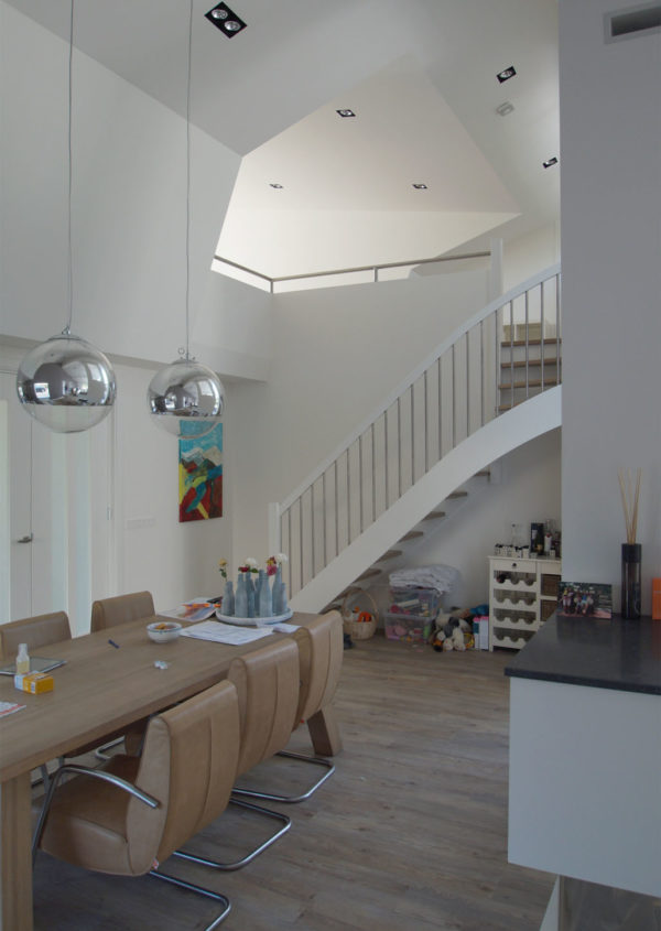 bop-villa-rendorppark-foto-interieur-trap